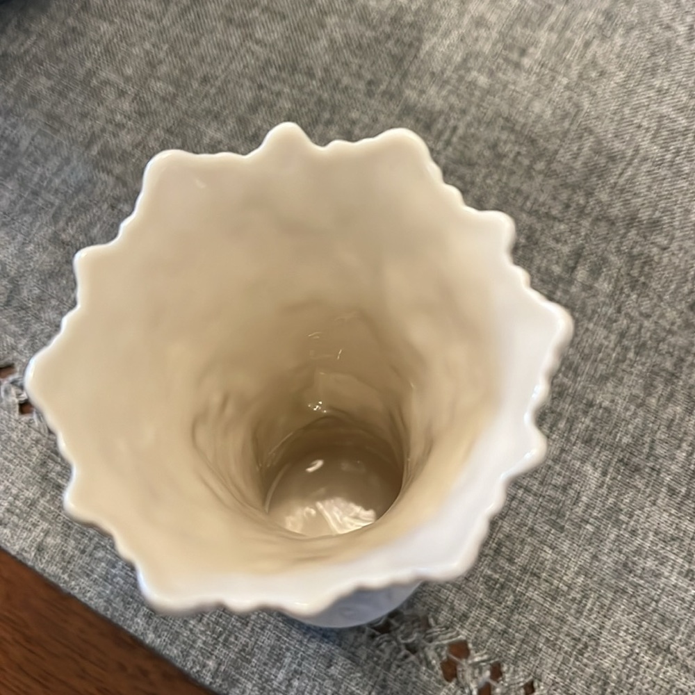 Lenox China Woodland Vase - Picture 2 of 4
